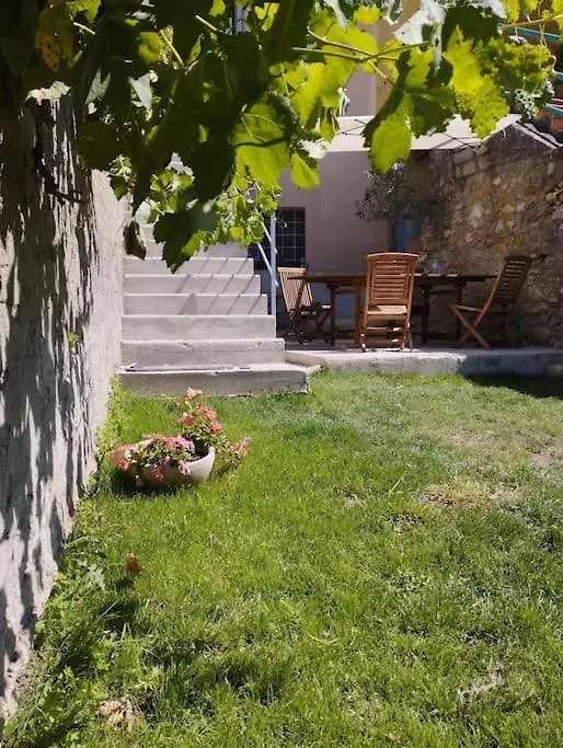 Villa La Petite Jarlandine à Chateau-Arnoux-Saint-Auban 0*,  France